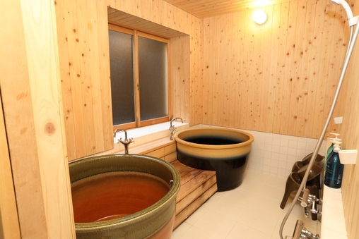 2連の円型陶器風呂が自慢の 京都ぎおんの宿 よー（NO.４）